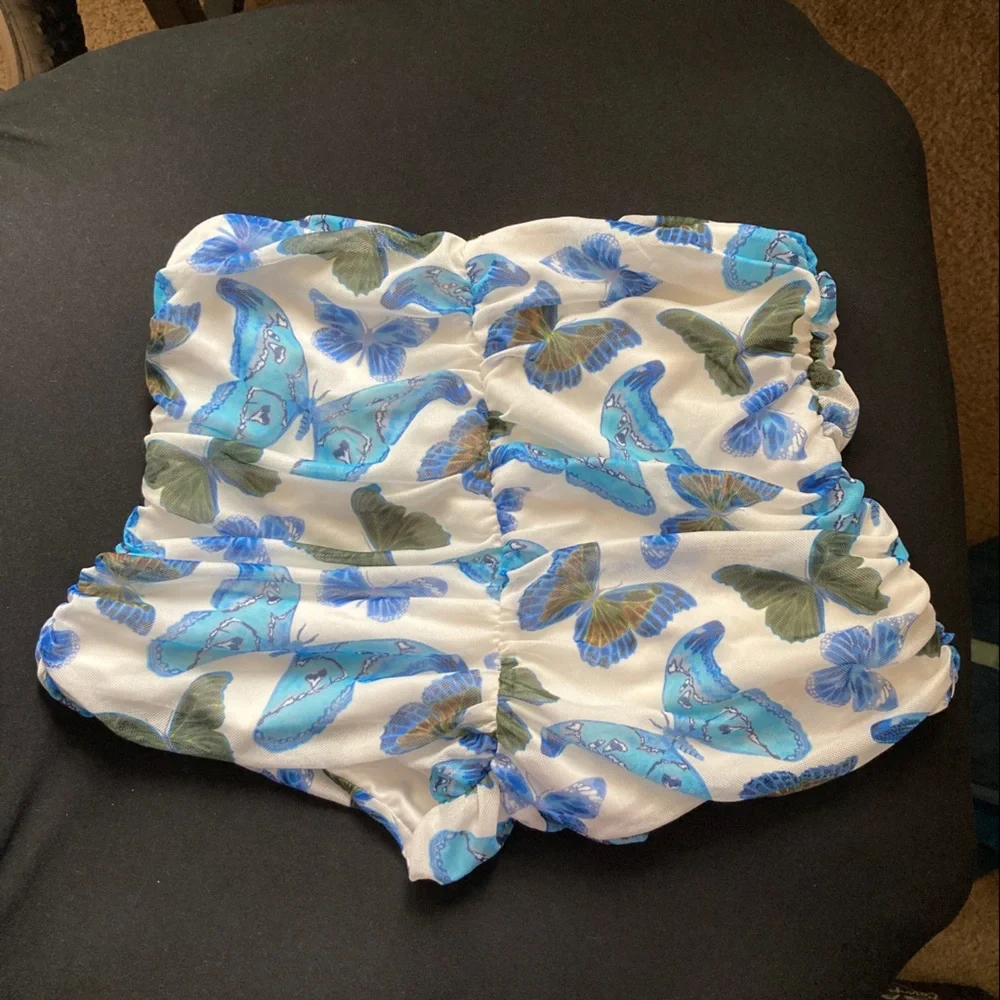 Sold—Butterfly Ruched Shorts - Picture 3 of 4